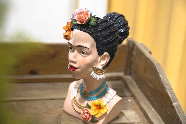 Flower Lady Vase - 30cm - Waterproof Decorative Vase