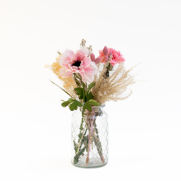 Letterbox Soft Pink - Dried & Silk Flowers in soft pink & natural colors - ↕35cm
