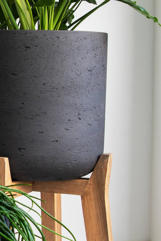 Pottery Pots Charlie XL (Feet High), Black Washed Ø30cm