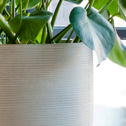 Pottery Pots Cody L, Light Grey Ø37 cm (horizontaal geribbeld)