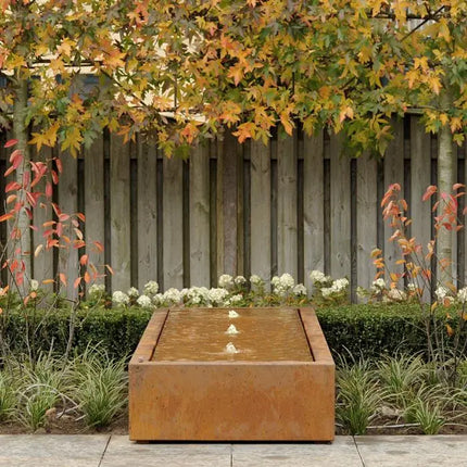 Wassertisch aus Cortenstahl, 80 x 80 x 40 cm, Brunnen