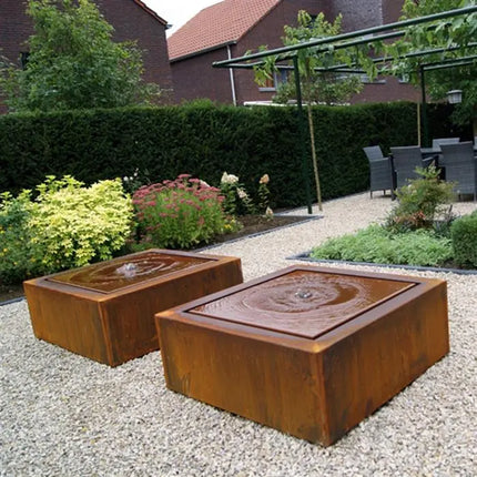 Wassertisch aus Cortenstahl, 80 x 80 x 40 cm, Brunnen