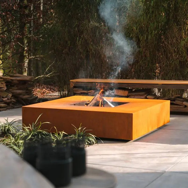 Mesa de fuego de acero Corten con parrilla 120 x 120 x 28 cm