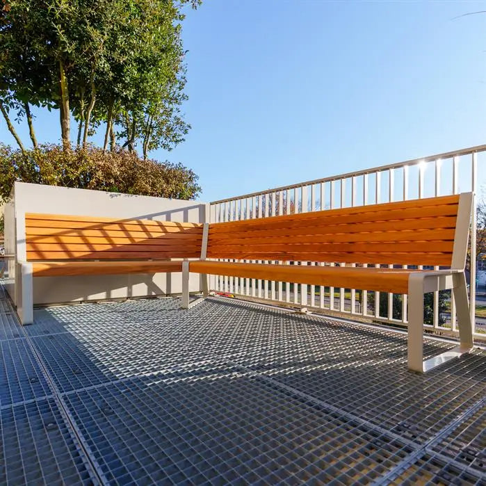 Straatmeubilair - Cortenstaal Bank 2000 x 2000 x 850 mm - Parkmeubilair - Garapa Hardhout