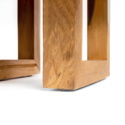 De bijzettafel van gerecycled teakhout - naturel