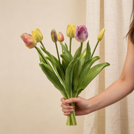 Bukiet tulipanów – Delikatna wiosna – Sztuczne tulipany „Real Touch” – 7 łodyg – 42 cm