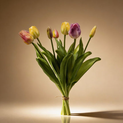 Bukiet tulipanów – Delikatna wiosna – Sztuczne tulipany „Real Touch” – 7 łodyg – 42 cm