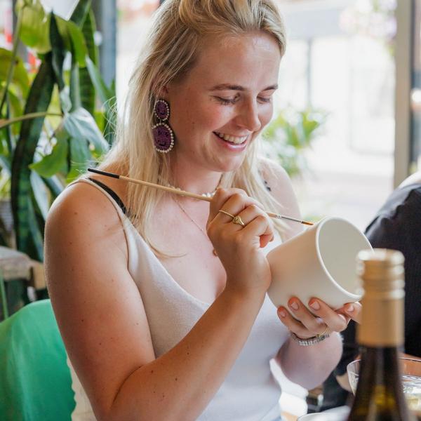Kolibri Creatives | Verfpakket voor het schilderen van 12 bloempotten + orchideeën en succulenten | voor minimaal 4 personen | Ware kunstenaar
