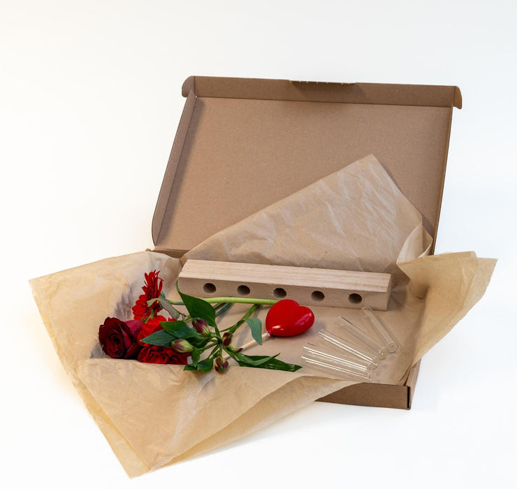Letterbox Wood standard & Red Flowers - ↔25,5cm x ↕35cm